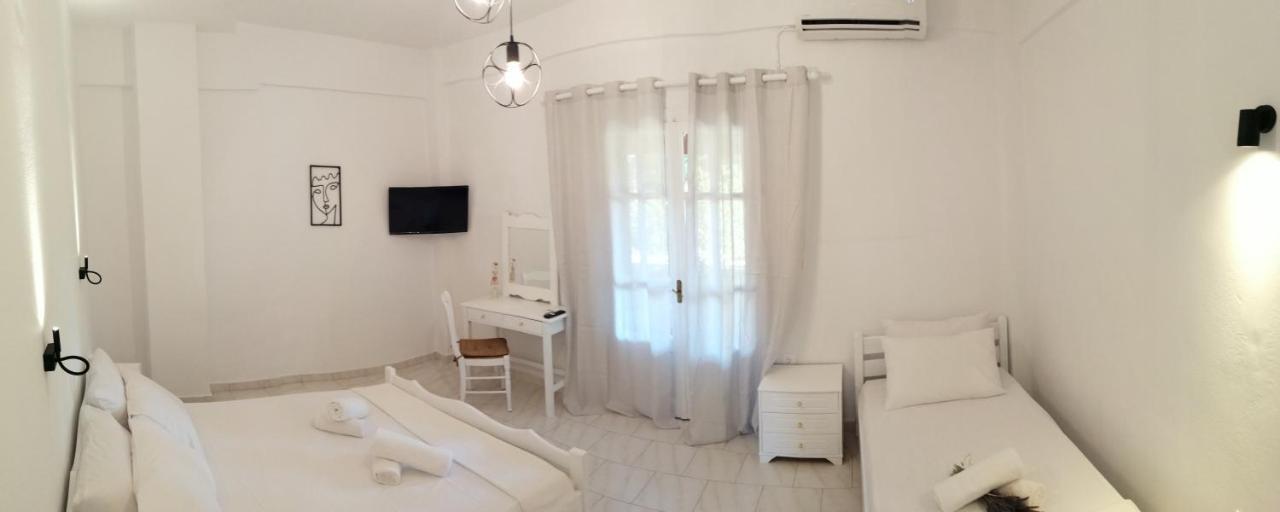 Pericles Apartment *